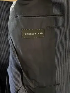 TOMORROWLAND スーツ