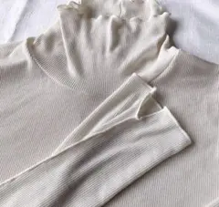 GU ハイネックシアーカットソー