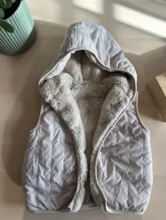 Zara フード付きベージュ中綿ベスト　リバーシブル 100cm~