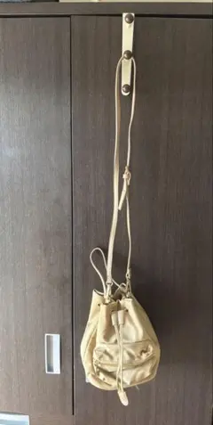 Samantha Thavasa ベージュ 巾着ショルダー