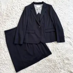 自由区 セットアップ スカートスーツ 濃紺 44+46