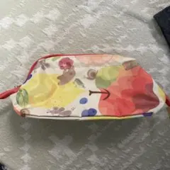 フルーツ柄ポーチ