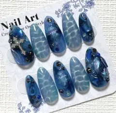 ネイルチップ 海 クラゲ 魚 海面 クロス 個性的 深海 ブルー アーモンド型