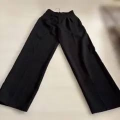黒 ワイドパンツ ボタン付き