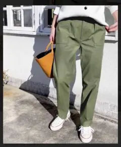 美品！使用感なし！Spick and Span バックサテンイージーカーゴパンツ