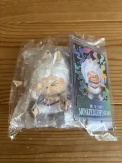 か*や様 ポップマートLABUBU x ONE PIECEコラボ　フィギュアシー