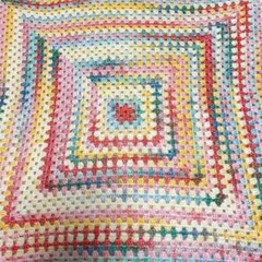 かぎ針編みブランケット　膝掛け　ハンドメイド　1点のみ