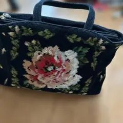 FELLER 花柄刺繍 大きい目のハンドバッグ