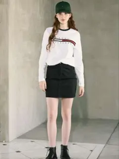 【オンライン限定】トミーヒルフィガーロゴロングスリーブTシャツ