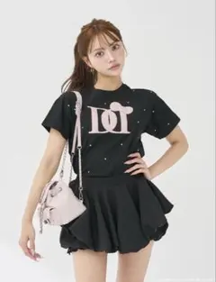 Darich Hello DarichキルティングアップリケビジューTシャツ - メルカリ