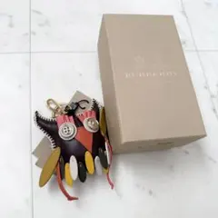 未使用 BOTTEGA VENETA バタフライ ピンク バッグチャーム - メルカリ