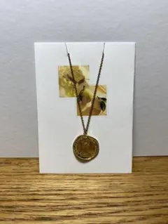 コイン型金色ネックレス