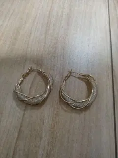 ゴールドクリアツイストフープピアス