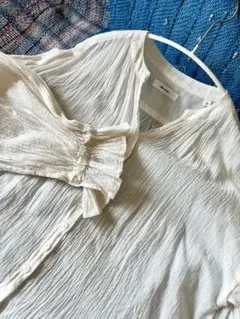 niko and ニコアンド たっぷりギャザー 楊柳ブラウス