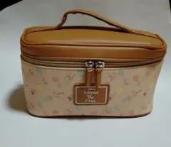 新品タグ付き　プーさん　バニティ　ポーチ　ディズニー