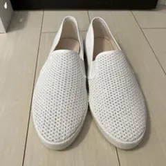 新品同様 ルーカグロッシ スリッポン ホワイト パンチング - メルカリ
