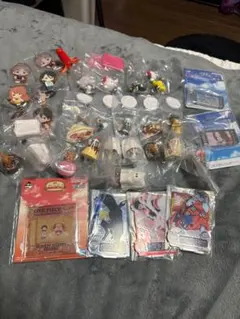 ガチャ　まとめ売り　トムとジェリー　ワンピース　キティちゃん