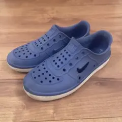 Nike ブルー　スリッポンシューズ　サンダル