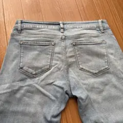 AZUL BY MOUSSYライトブルー スキニージーンズ