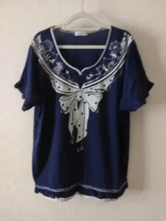 axes femme リボン柄プリント半袖カットソー ネイビー フリルストーンのサムネイル