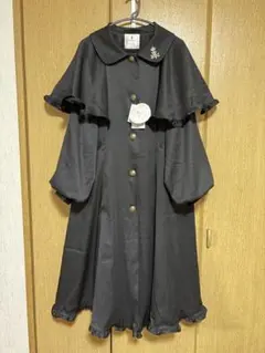 【新品タグ付】青木美沙子　しまむら　4L　ケープ付ロングコート　黒