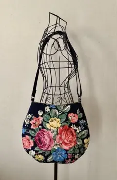 ショルダーバッグ　キャス・キッドソン　ハンドメイド