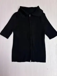 黒リブ編みジッパートップス