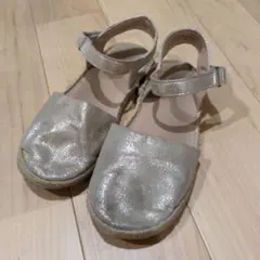 H&M ゴールドラメフラットサンダル 20.5センチ