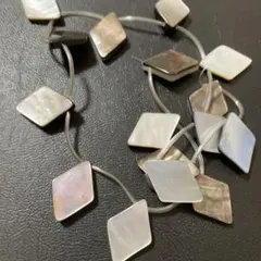 最終値下げ‼️天然石上品黒蝶貝白蝶貝リバビーズ一連