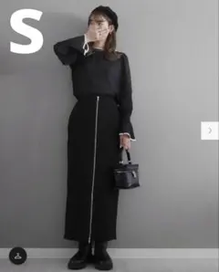 GU ユニクロ　フロントジップ　ナローロングスカート　タイトスカート　黒