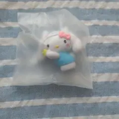 シナモロールごっこフィギュア　ハローキティ