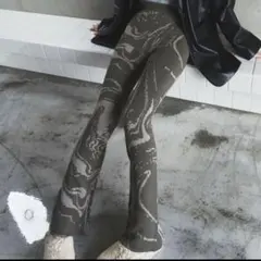 BLONDEY イージーパンツ　フレアパンツのサムネイル