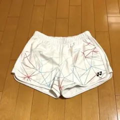 ヨネックス　ショートパンツ　Ｌ