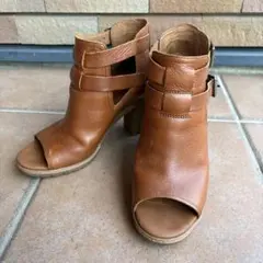 Item thumbnail for item acab0bfe-2e3e-4b01-8654-ef90fc88362b