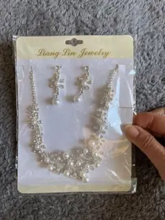 ウェディングアクセサリー　Liang Lin Jewelry