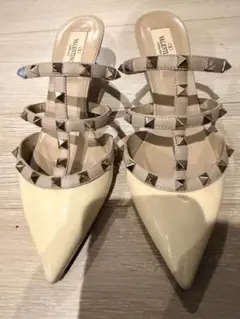 VALENTINO GARAVANI ロックスタッズ フラットシューズ 37 - メルカリ