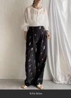 ワイドフラワープリント花柄パンツ　ブラック【新品未使用】
