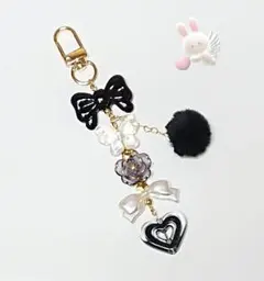 ビーズキーホルダー 韓国 コレクトブック y2k チャーム ブラック 【A35】