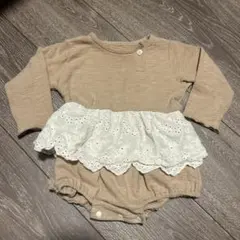 フリル付きロンパース　女の子 おしゃれロンパース　長袖　ブラウン