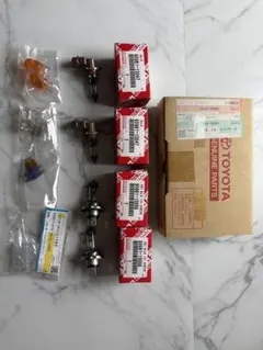 ハイエース　トヨタ純正　ライト　電球のサムネイル