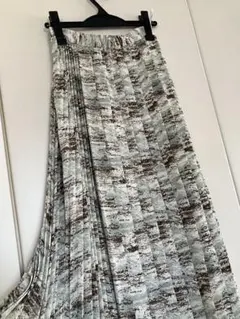 ◆ プリーツスカート ロング　茶〜黒×水色＋白系 Ｓ〜Ｍ