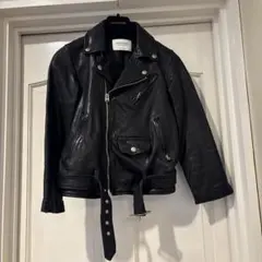 beautiful people＊ブラックレザージャケット　サイズ130