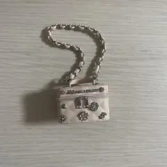 ジルスチュアート　ミニブローチバニティキーホルダー