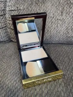 2026年最新】TOM FORD フェイスパウダーの人気アイテム - メルカリ