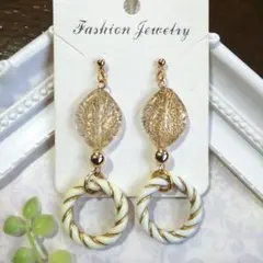 Item thumbnail for item fc66e3ac-e36e-4a22-93b5-674e1ebb11e5