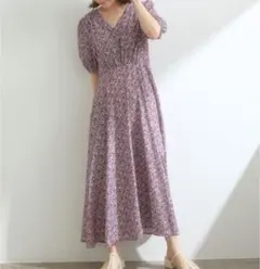 フラワープリントくるみ釦ワンピース