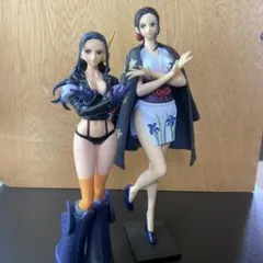 ニコ・ロビン　フィギュア2体