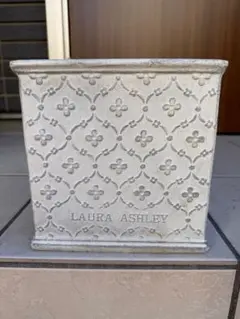 2026年最新】Laura Ashley 鉢・プランターの人気アイテム - メルカリ
