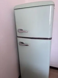 アイリスオーヤマ レトロ冷蔵庫 81L オフホワイト 2024年購入 美品 アイリスオーヤマ レトロ冷蔵庫 81L オフホワイト 2024年購入 美品