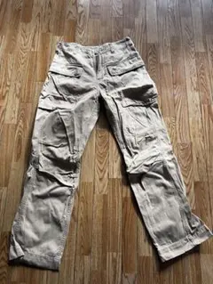 AVIREX ベージュ カーゴパンツ（ヒップロゴあり）